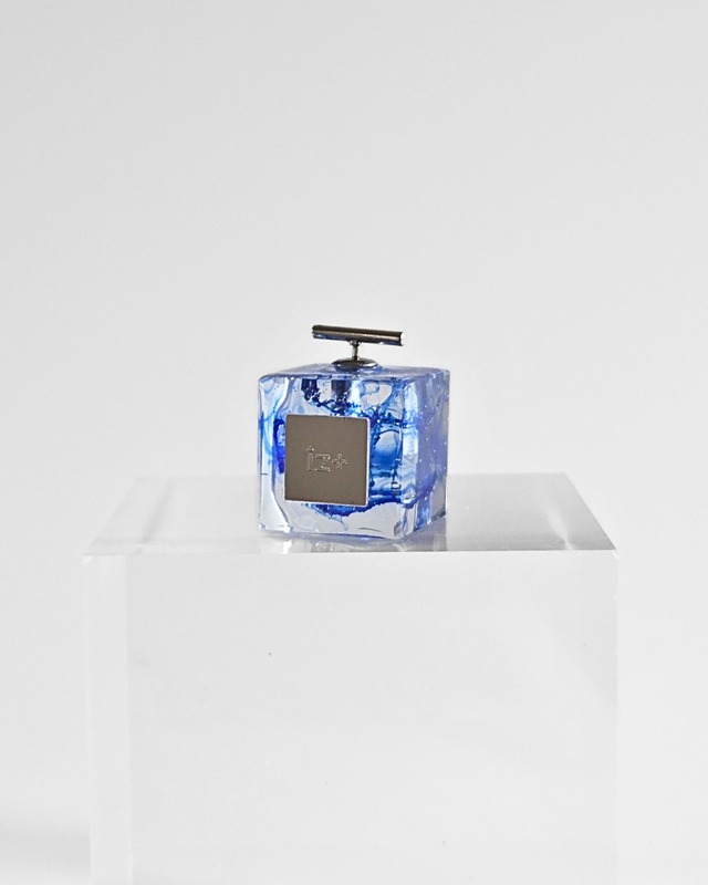 PERFUME CUBE. [blue]