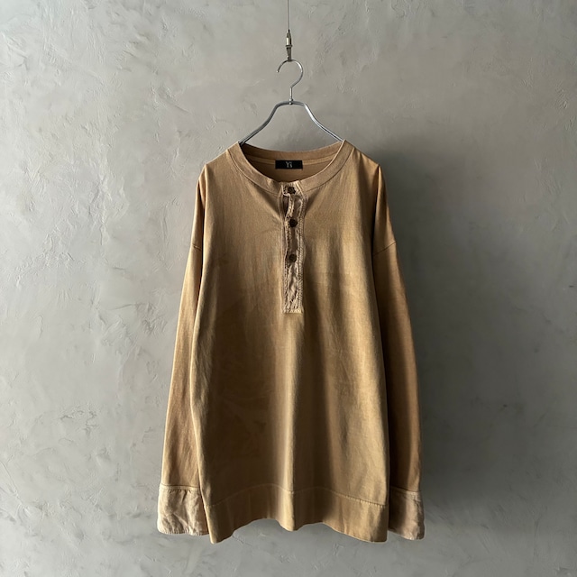 -Y's- linen switching henley neck cut sew