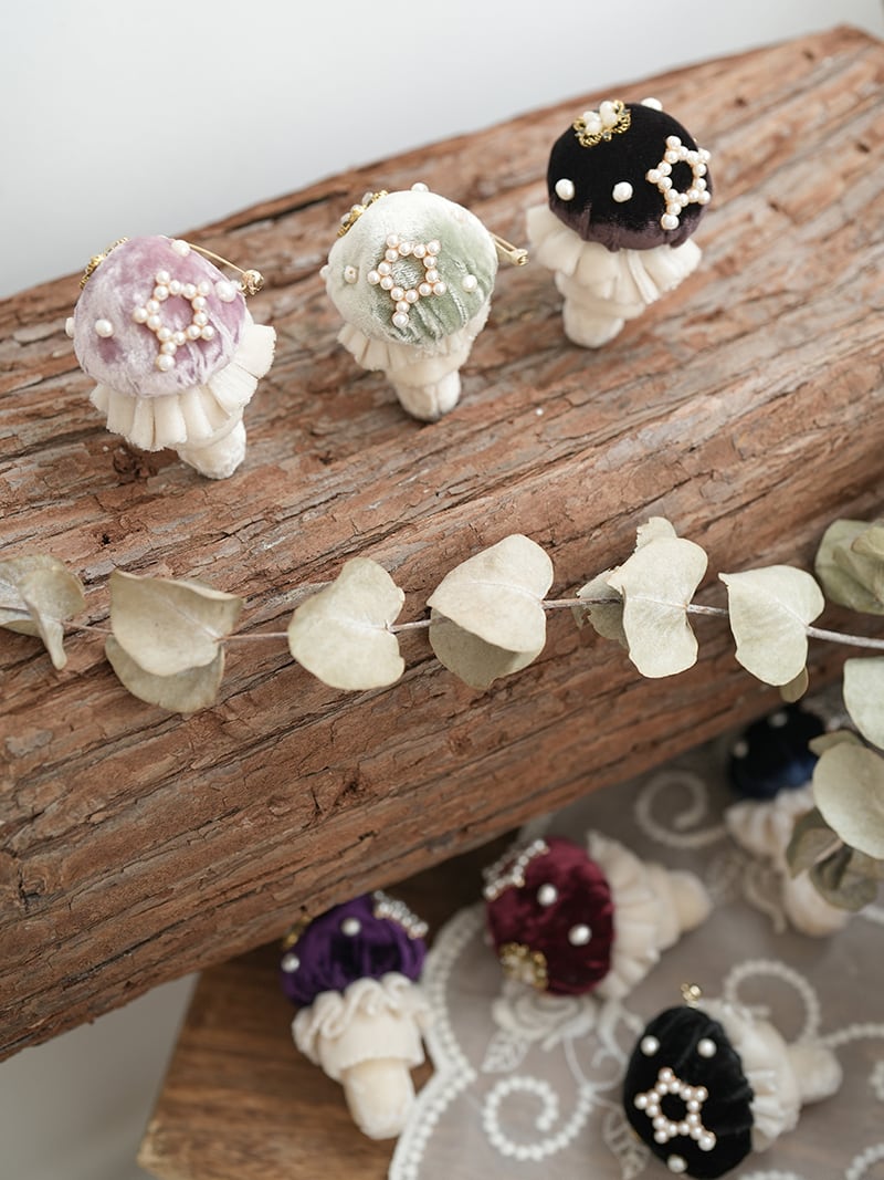 魔女の庭 きのこブローチ | HoshibakoWorks