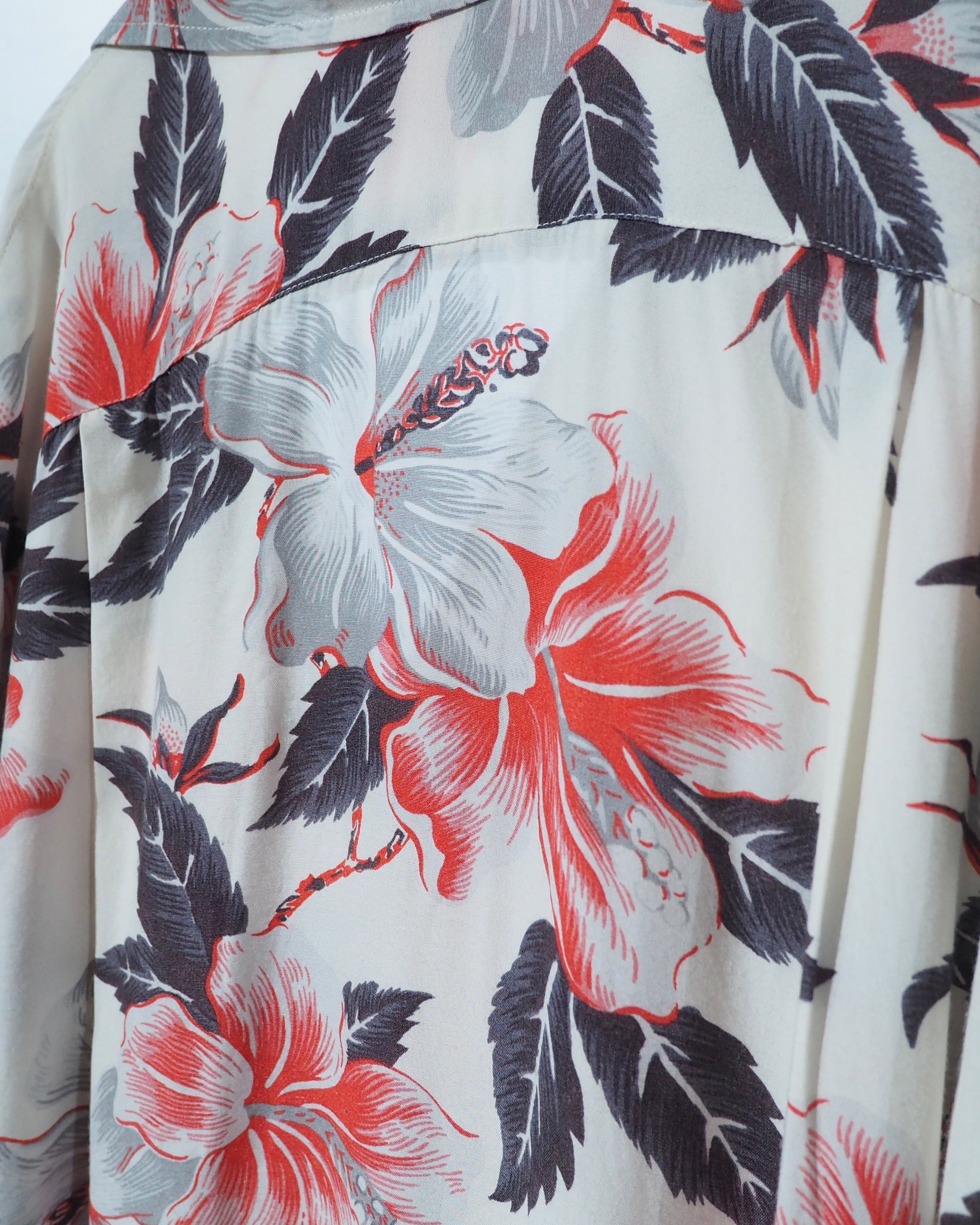 1980s " Reminiscence " Beautiful Flower all over pattern vintage Open collar shirt