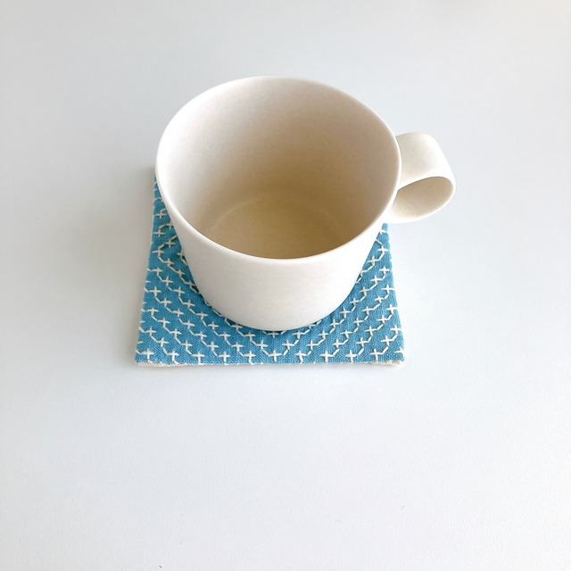 刺し子のコースター四角(水色)リネン