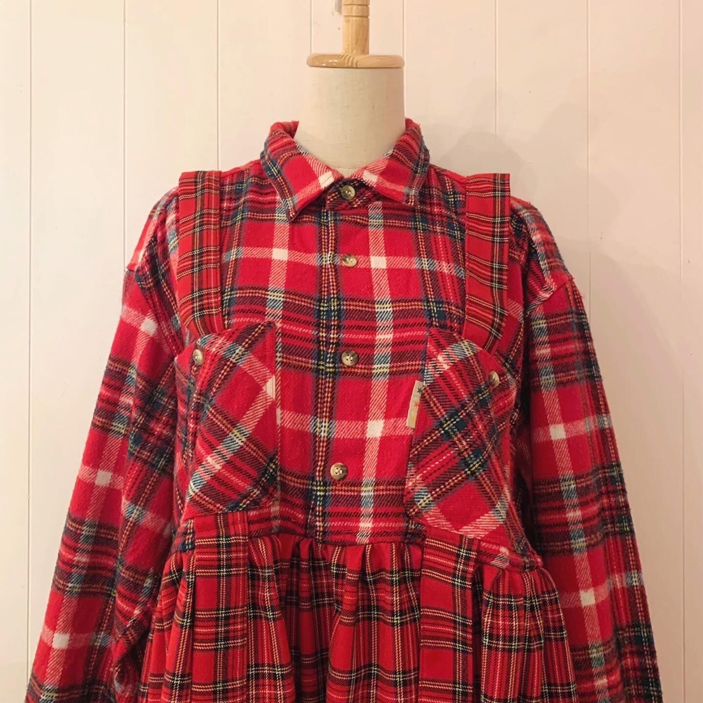 remake : gift box ribbon one-piece / red