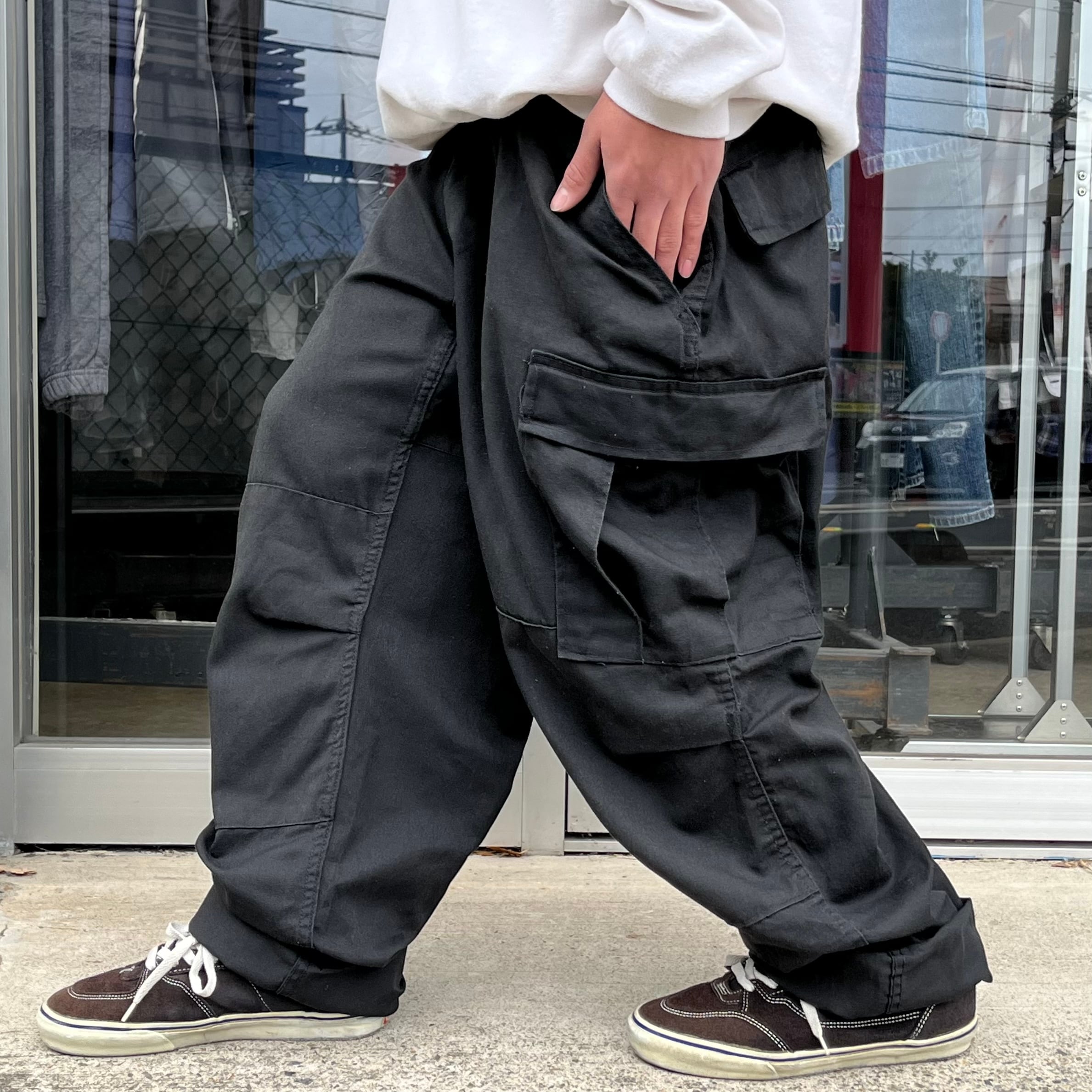 デニムカーゴパンツ　ズボン　マルチポケット　XLサイズ　黒　ブラック