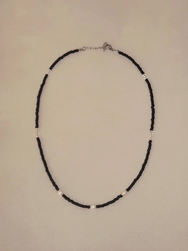 ブラックパール調ビーズ|日常を飾る|ショートネックレス m0009