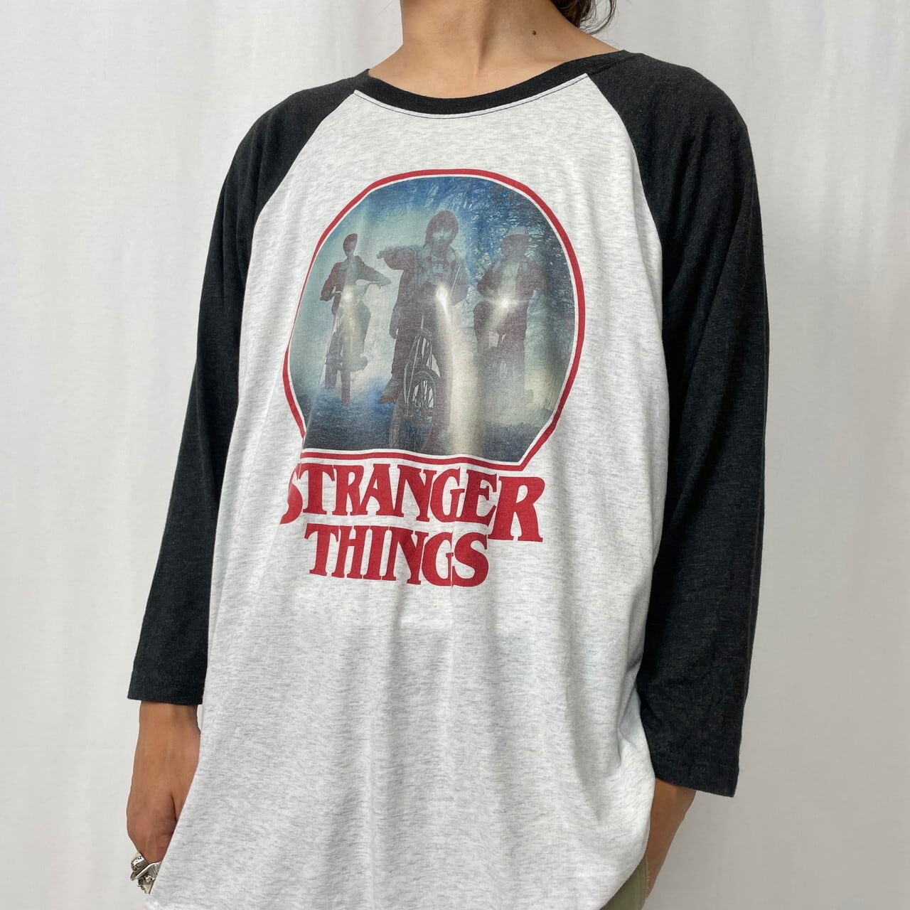 ストレンジャーシングス ラグランTシャツ　ムービーTシャツ　Netflix