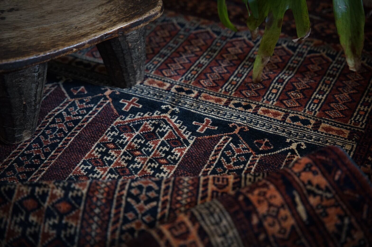128 -Vintage afgan rug