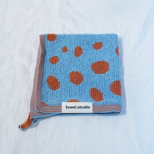 towel.studio / Pebbles Wash Cloth -Sky & Brick-