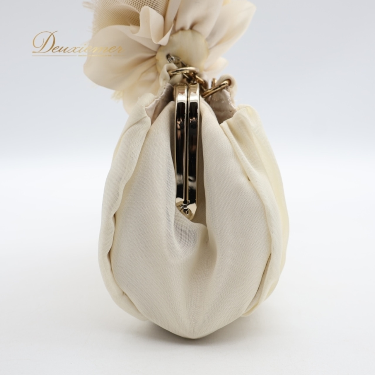 レディース エメ AIMER バッグ ホワイト系 パーティー 結婚式  白 金 がま口 上品 かわいい チェーン フォーマル 花 小さめ お呼ばれ イベント ゴールド系