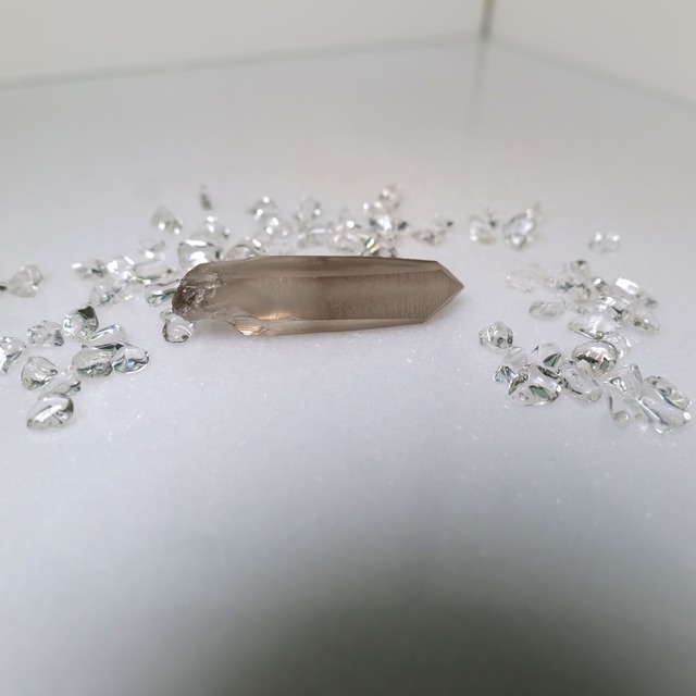 【豊かさへのヴィジョンを開き、望む未来を現実へと導く】ゴールデンヴィジョンクォーツ　ポイント　20　G13_6