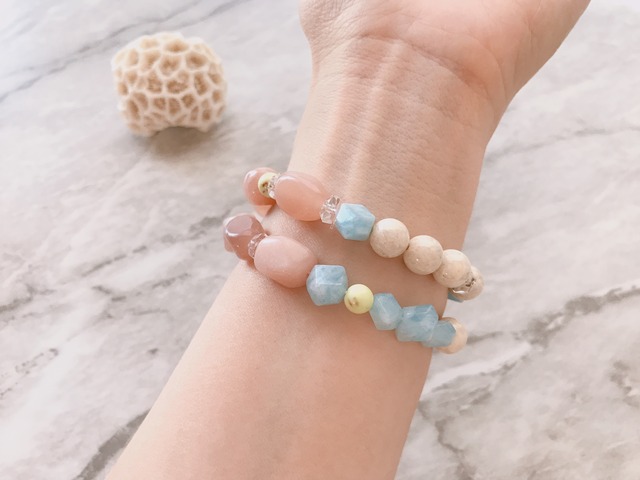アクアマリン×ピーチムーンストーン×リバーストーンのブレスレットAタイプ☆ Aquamarine × Peach moonstone  × Riverstone Type A Bracelet