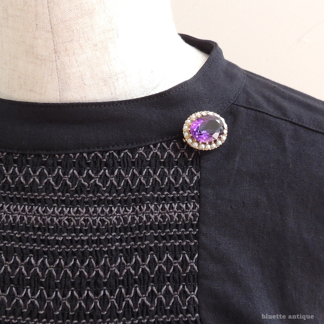 英国ヴィンテージジュエリー 9ctゴールド 天然アメシスト 真珠 レースピン ブローチ(ソーティングメモ付)
