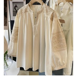 ボリューム刺繍ブラウス　00011