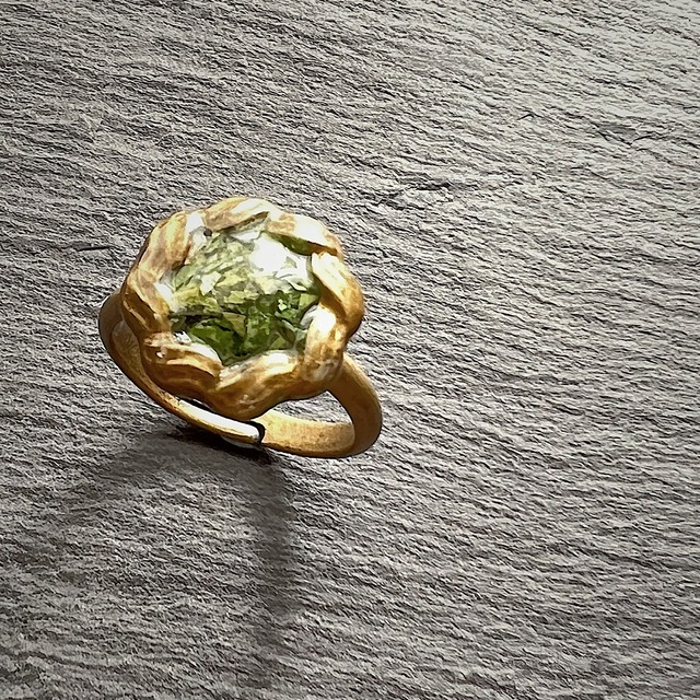 Mini Button Ring