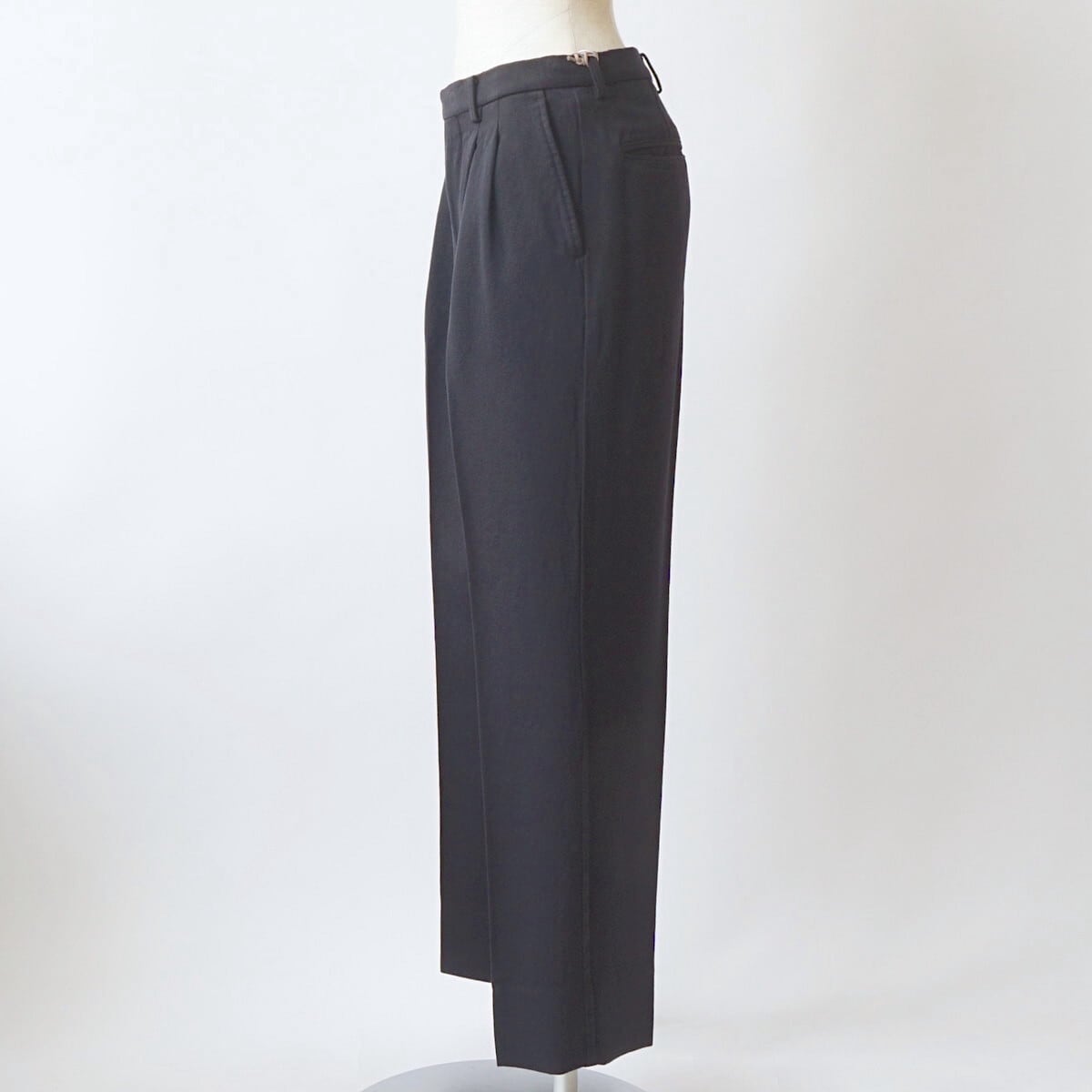 HERILL/ヘリル・Backsatin Trousers | a flat shop