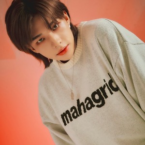 【即納】韓国ブランド　MAHAGRID BASIC LOGO KNIT SWEATER