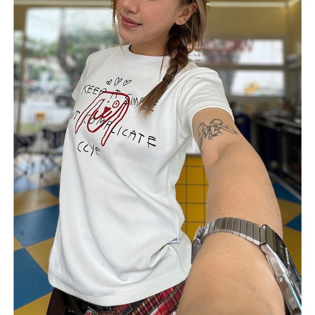 hand-drawn dog short-sleeve tee　ハンドライティングドッグ半袖ティー　J2067