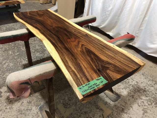 モンキーポッド9842　一枚板無垢 乾燥材　1350ｘ530-450ｘ50mm カウンター　センターテーブル　ダイニングテーブル