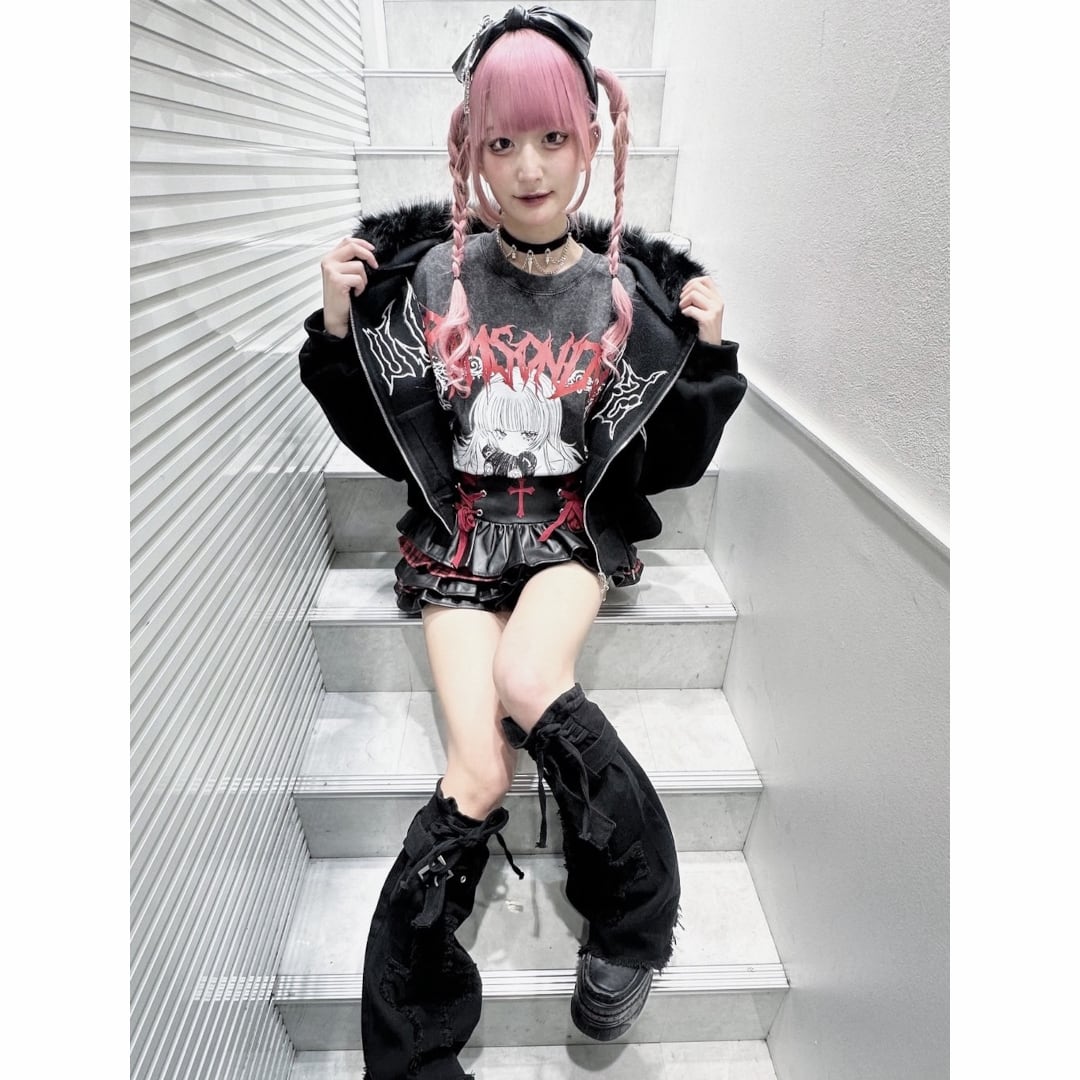 1/3新着】ショート丈 メタルクロスフードファーZIPパーカー(裏起毛