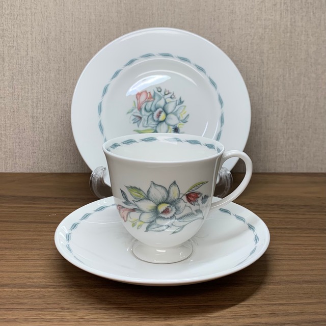 スージークーパー「ブライダルブーケ トリオ」イギリス製 ボーンチャイナ ヴィンテージ susie cooper E