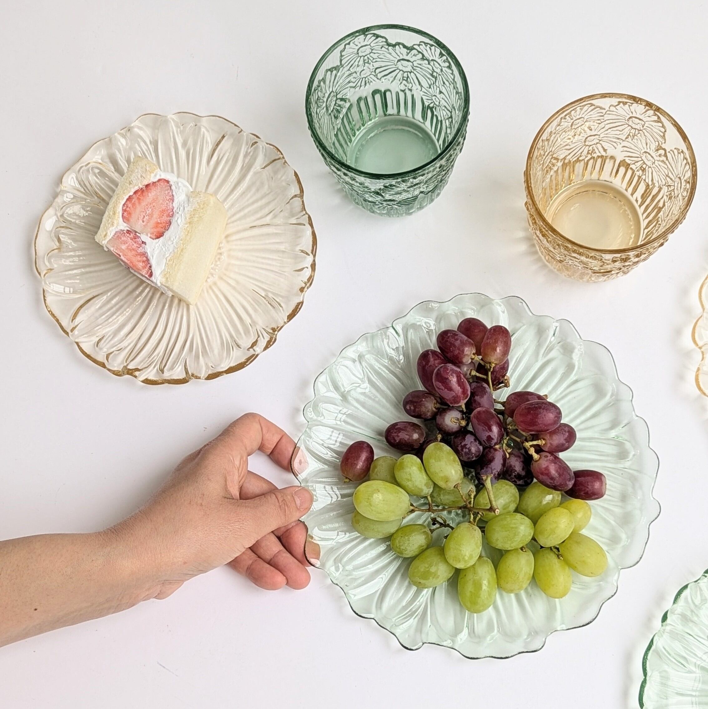 FLOWER EMBOSSED PLATE (M) | BamBooks the Heritage