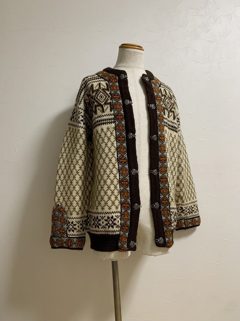 1970~80's Euro Knitting Pattern Embroidery Nordic Cardigan