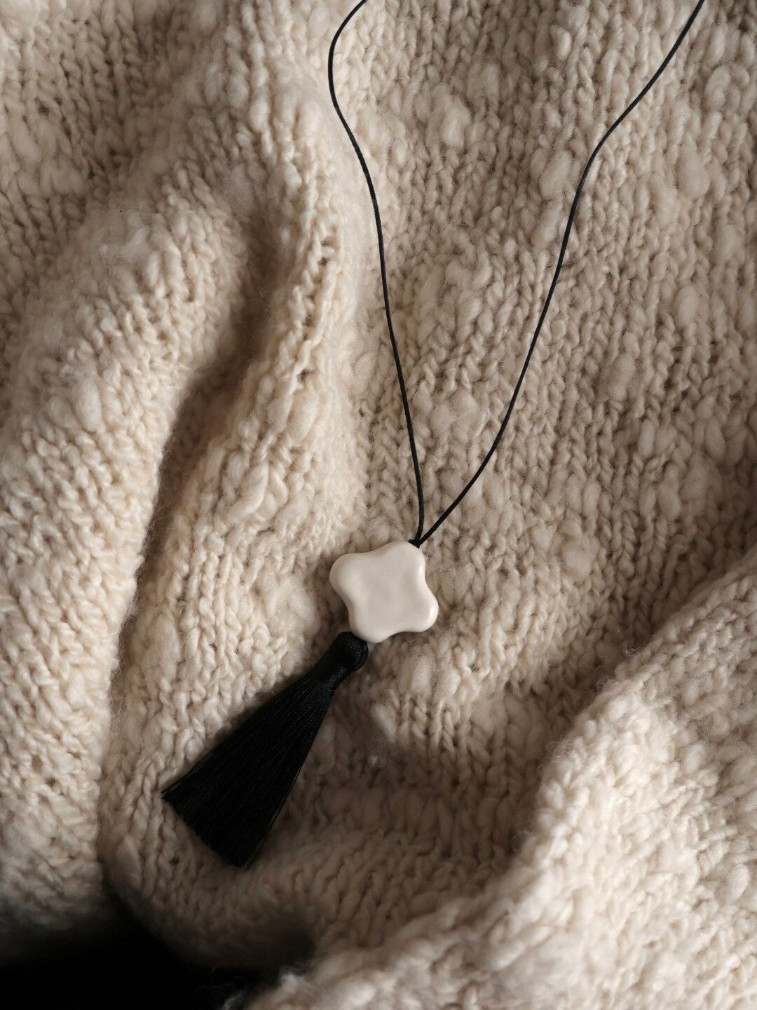 <select>pottery pendant / fringe clover