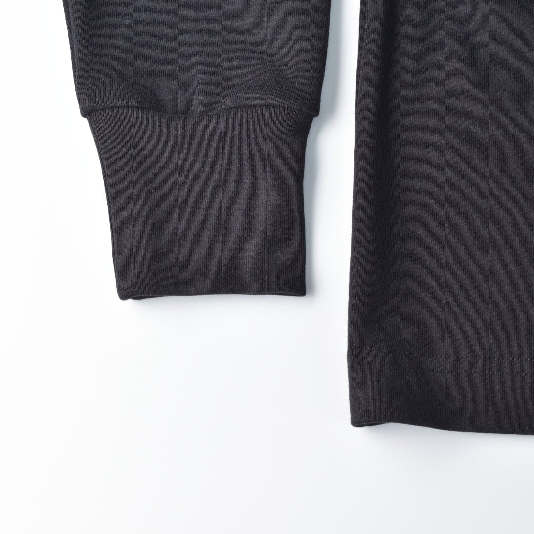 atelier naruse アトリエナルセ コットンモックネックカットソー・ブラック 上質なコットンフライスを使ったユッタリ目のカットソー