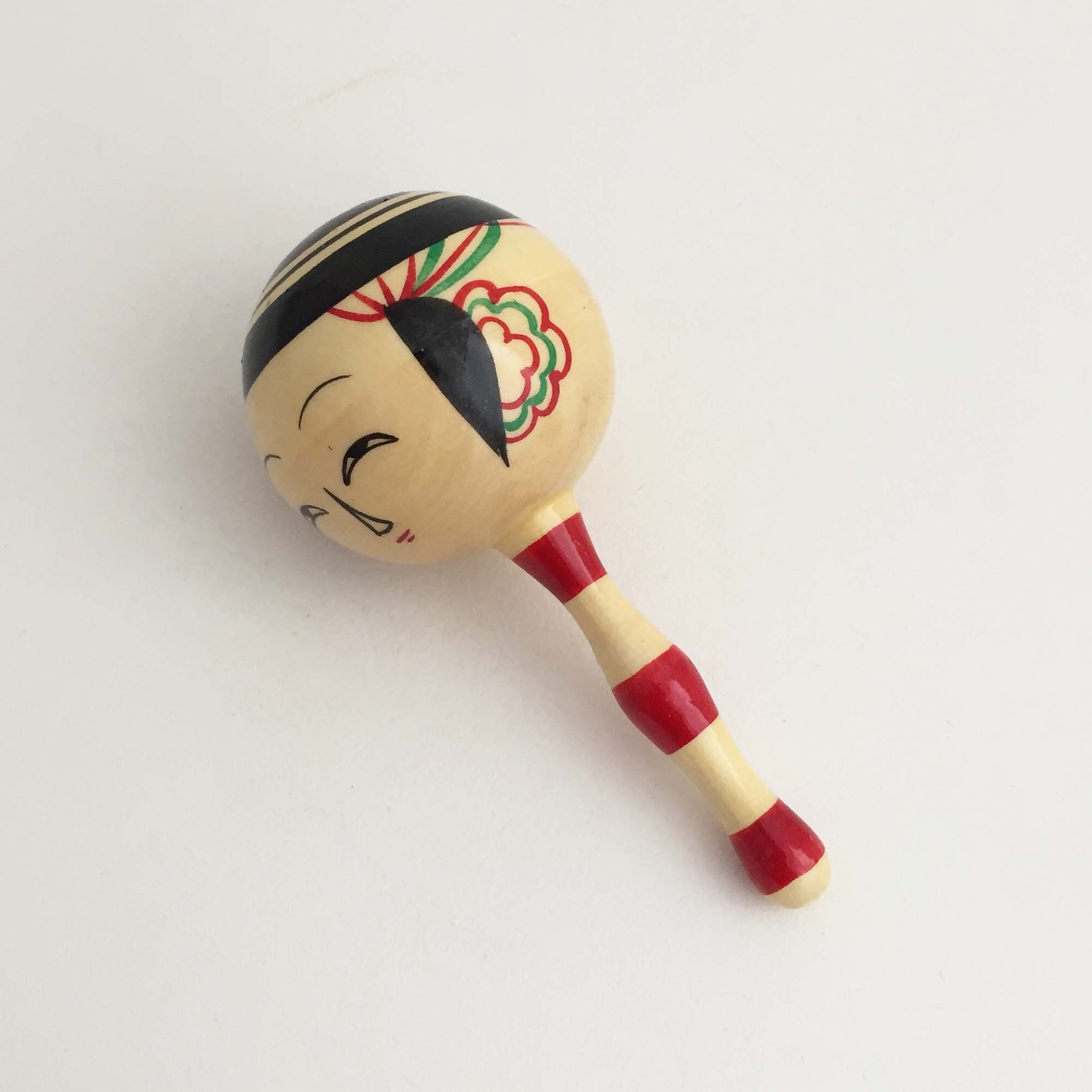 こけし顔ガラガラ(鯖湖・土湯・南部・弥治郎系こけし)