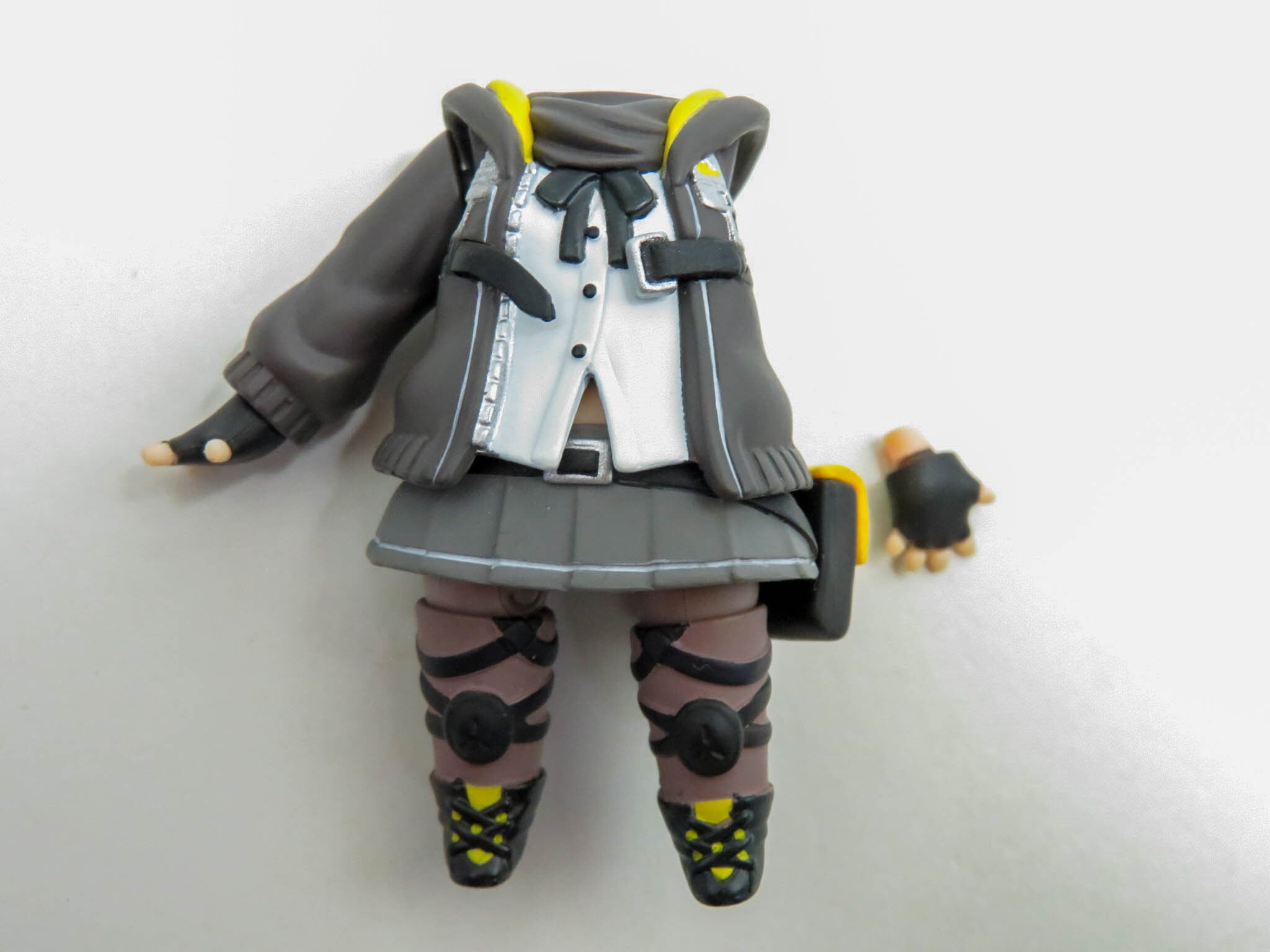 再入荷 ねんどろいどもあ きせかえスーツ02 体パーツ ブラックベスト