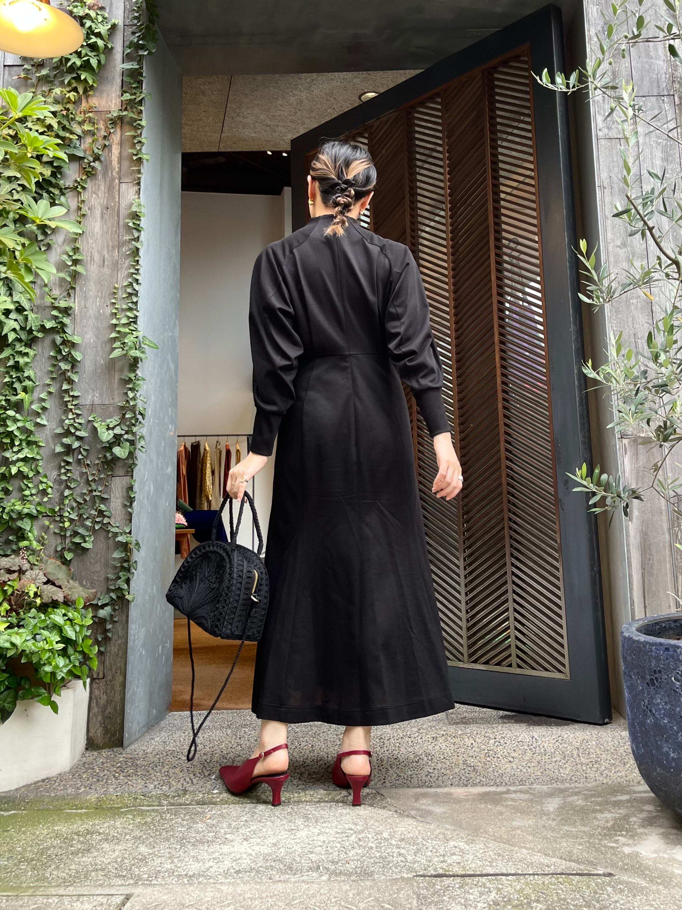 マメクロゴウチ　Classic Cotton Dress - black