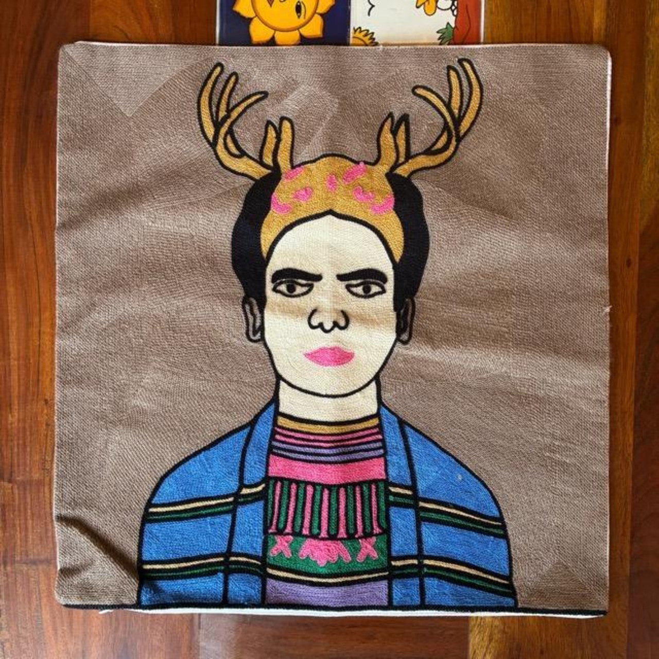 TOPANGA Homefurnishing Art Embroidery Cushion Cover, 45x45cm, D, Beige, Frida Embroidery　