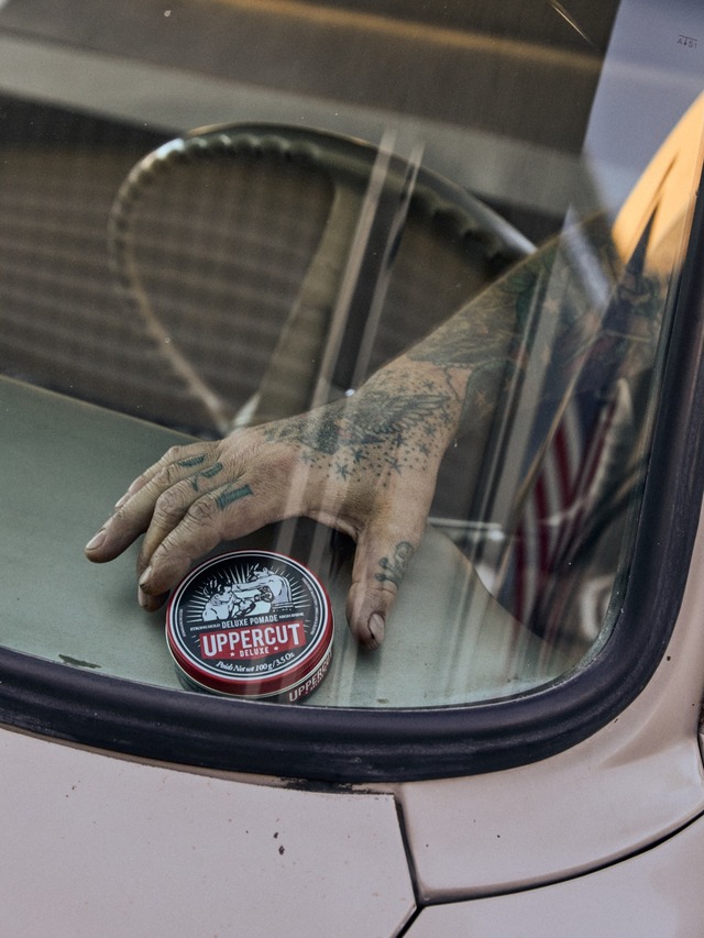 UPPERCUT DELUXE デラックス  ポマード  100ｇ（赤のリング）