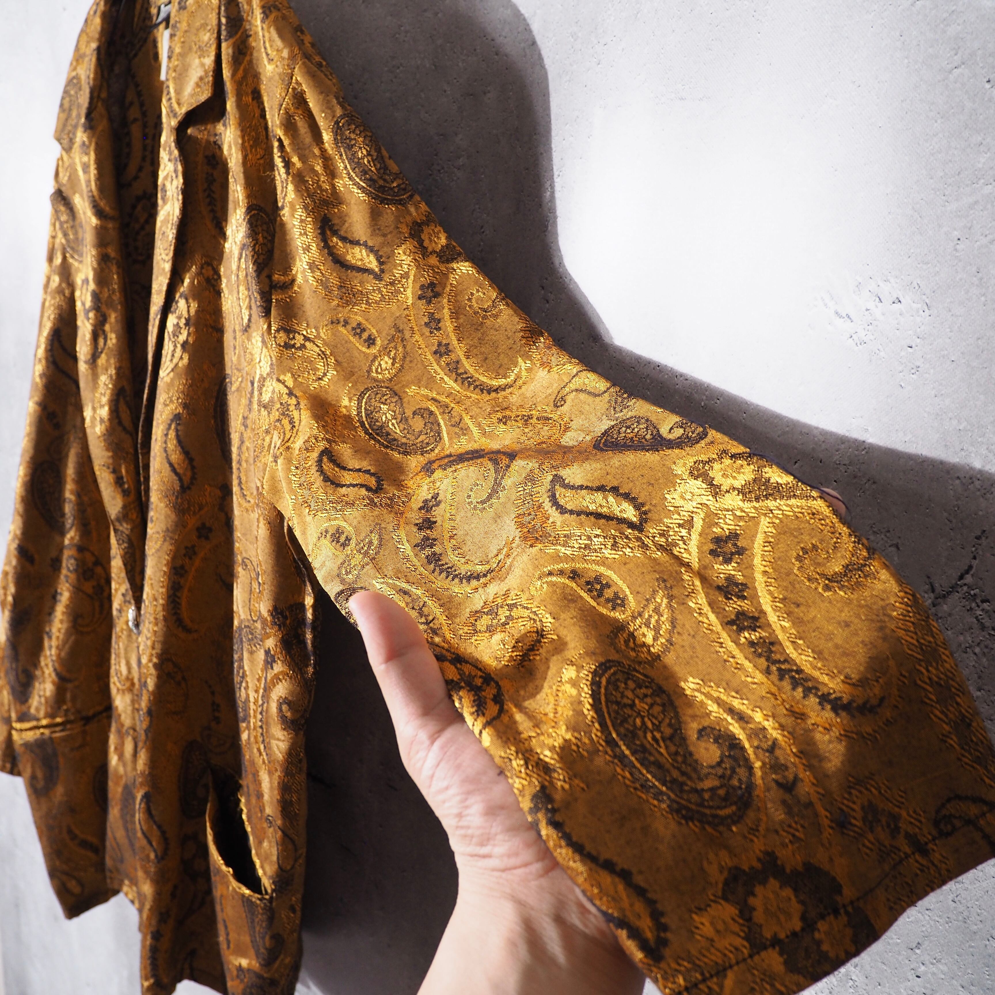 1990s Gold Luxury Paisley Embossed Vintage Loose Easy Jacket