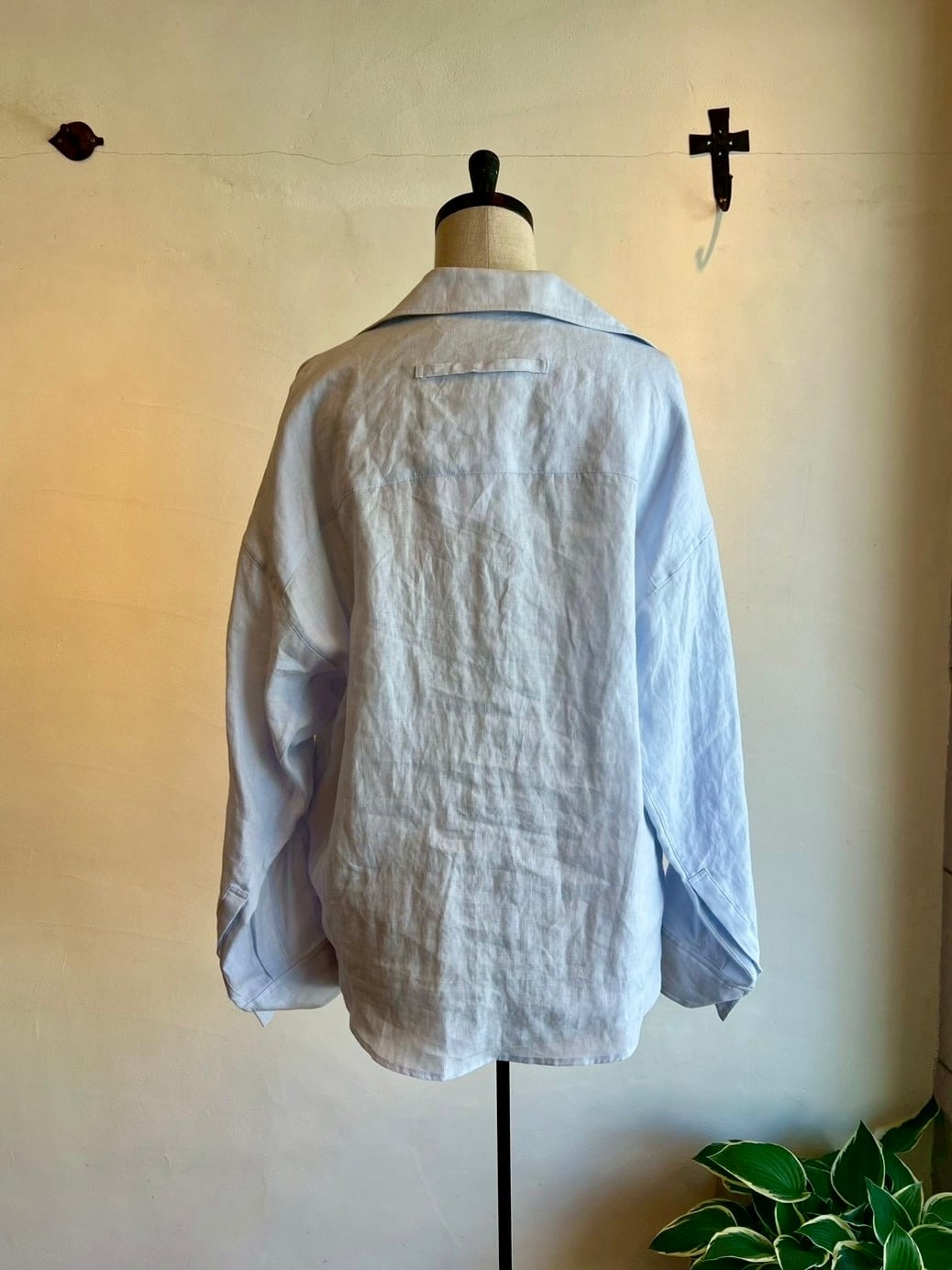 L'Appartement DEUXIEME CLASSE - ティッカ TICCA リネン100% スキッパーシャツ ブルー 麻シャツ TICCA / リネンスキッパーシャツ | anouk