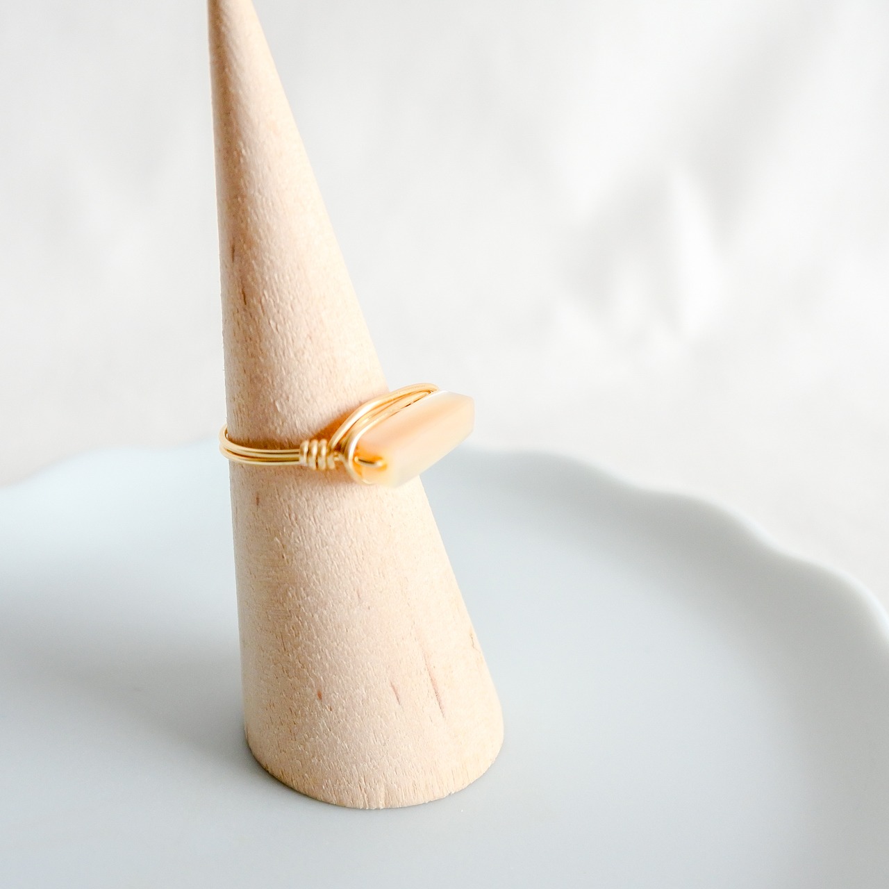 シェル　ほそながい　ゴールドの指輪