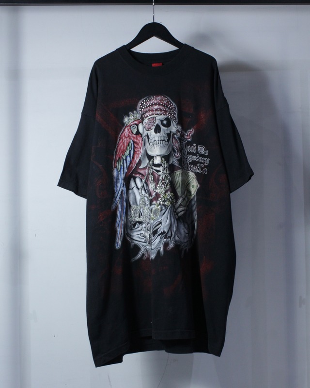 【Caka BLACK】“EKCO” Skull Pirate Rhinestone Decoration Loos T-Shirt