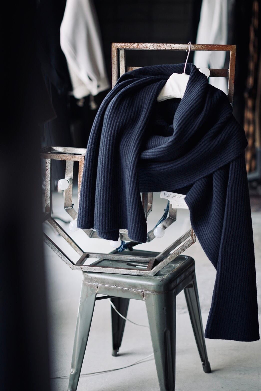 Maison Margiela / Ribbed wool scarf ( Navy , Dark Gray ) | JUQUI