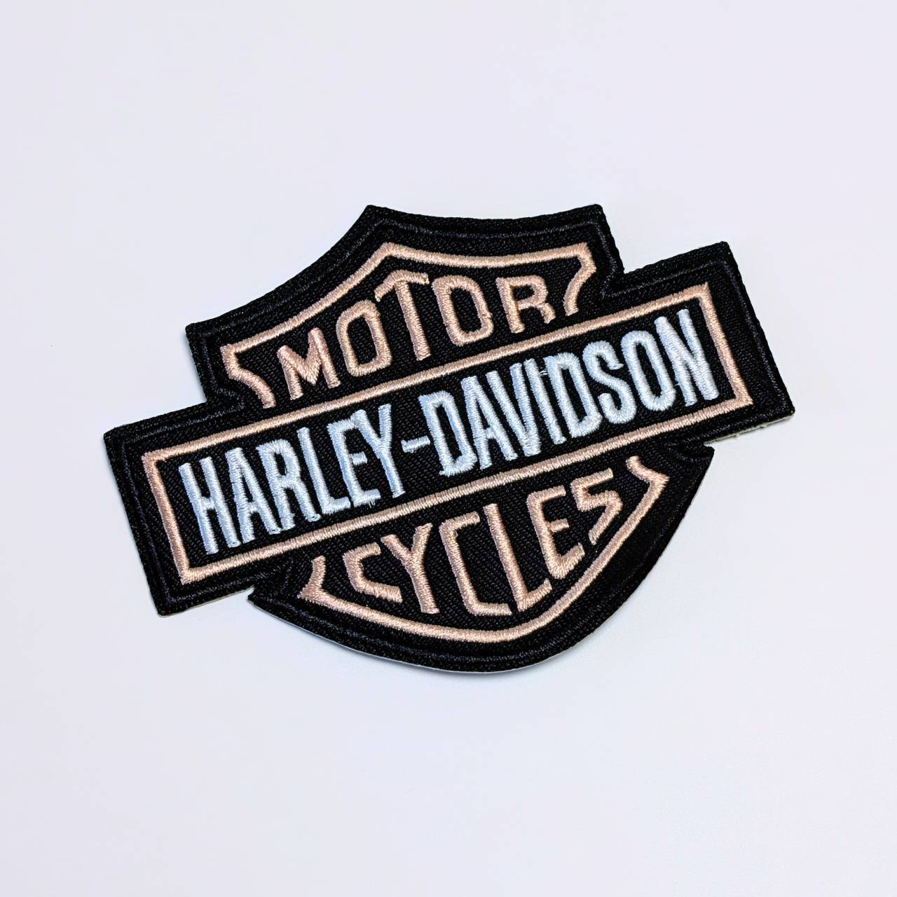 送料無料！ ★刺繍アイロンワッペン★【 Harley Davidson（ ハーレー ダビッドソン ）】〚アメリカン雑貨 アメトイ〛