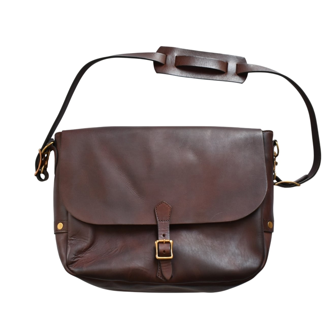 vasco / LEATHER POSTMAN SHOULDER BAG LARGE (PLANE) - レザー ポスト