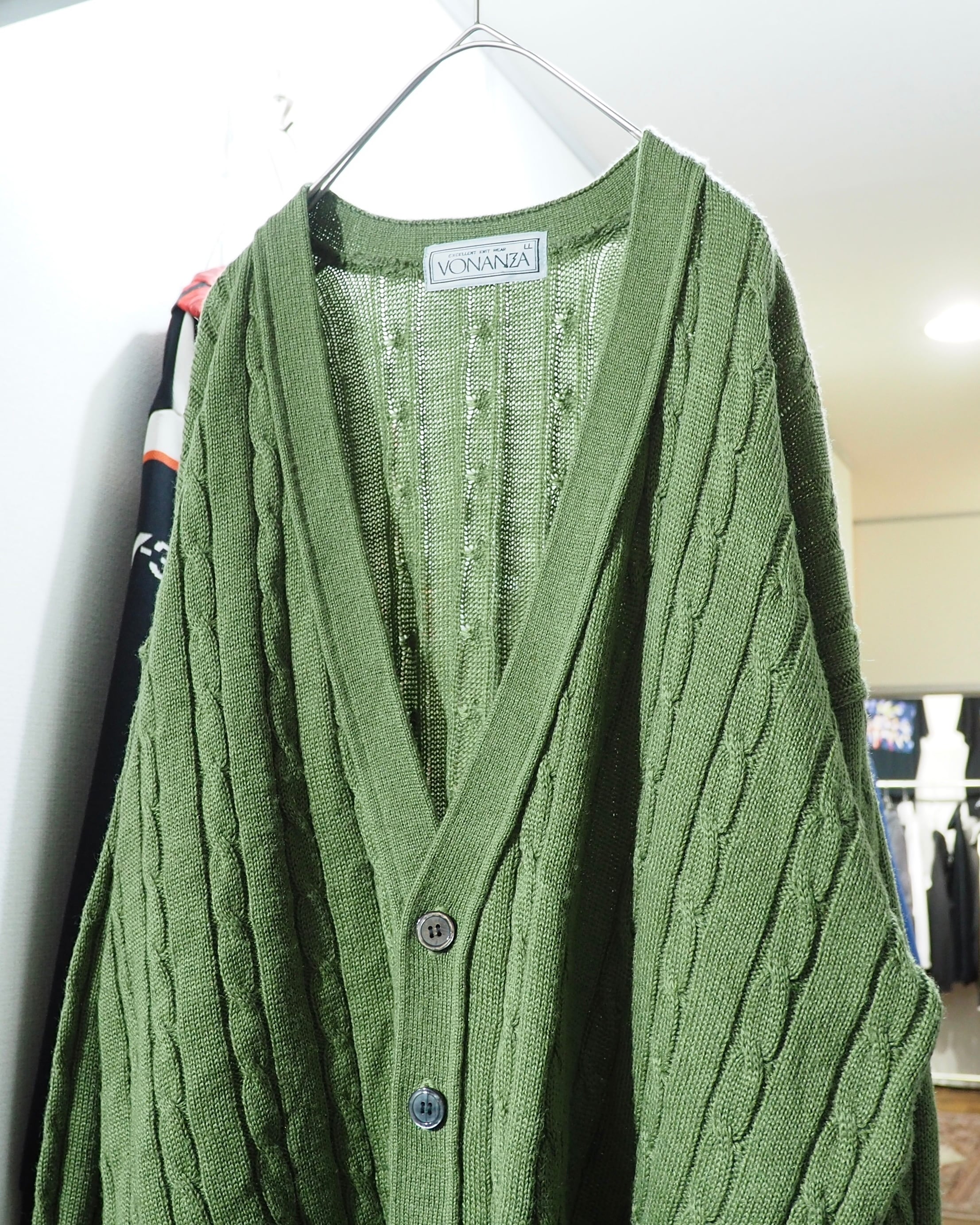 1990s ” VONANZA ” Beautiful Light green Color vintage loose knit Cardigan