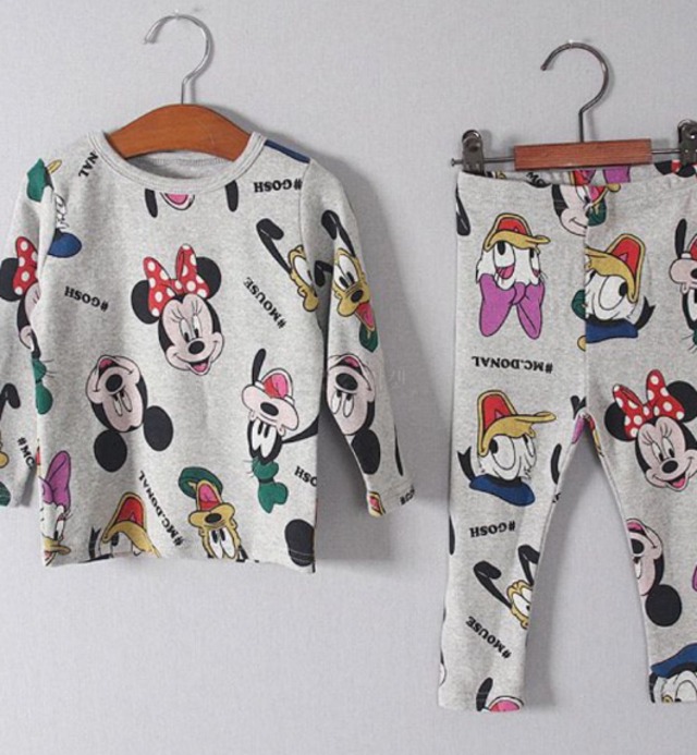 冬 子供のディズニーパジャマ 4色 Maumpom 冬 子供のディズニーパジャマ 4色 Maumpom