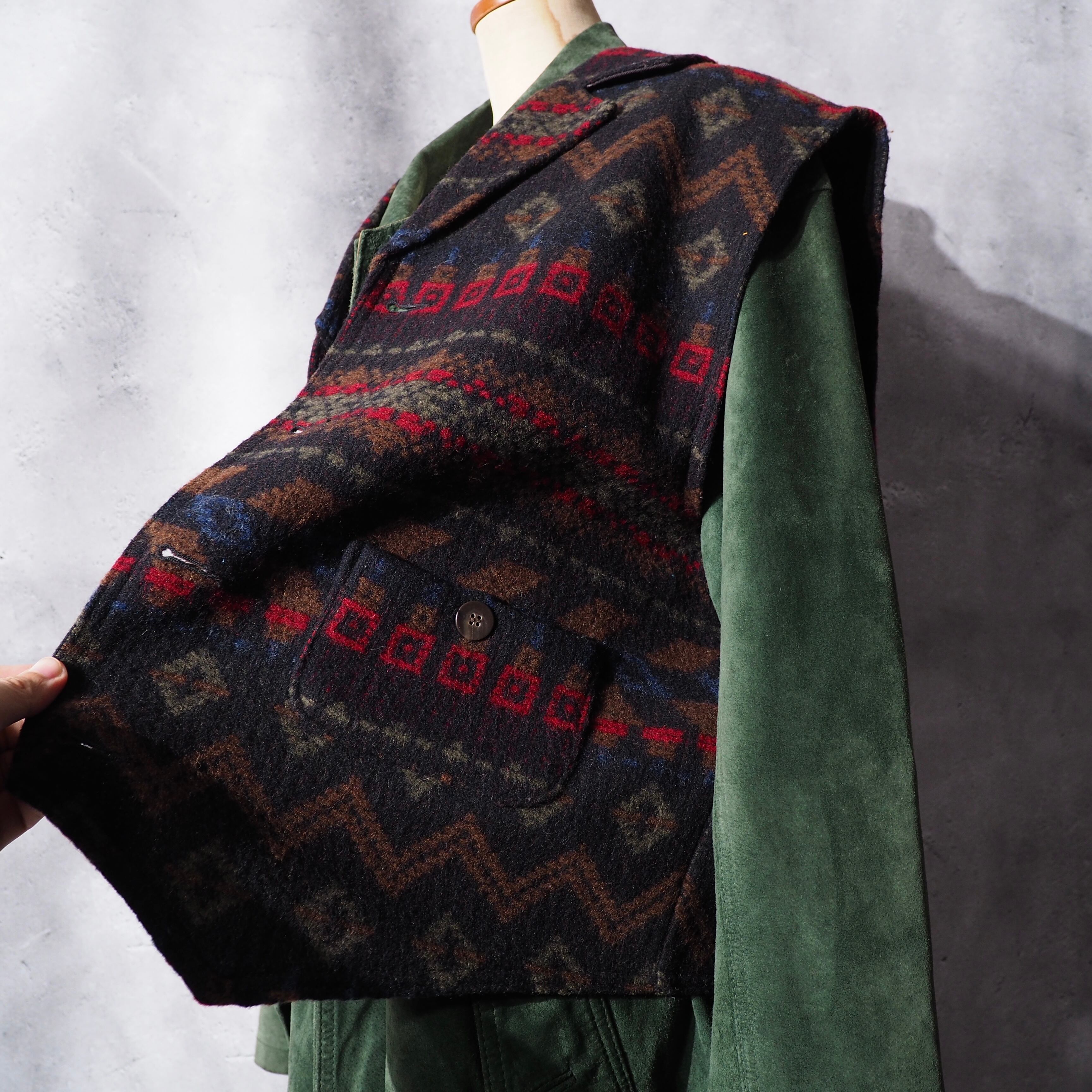 ” WOOLRICH ” Beautiful Nordic Ethnic Embroidery vintage vest (made in Usa)