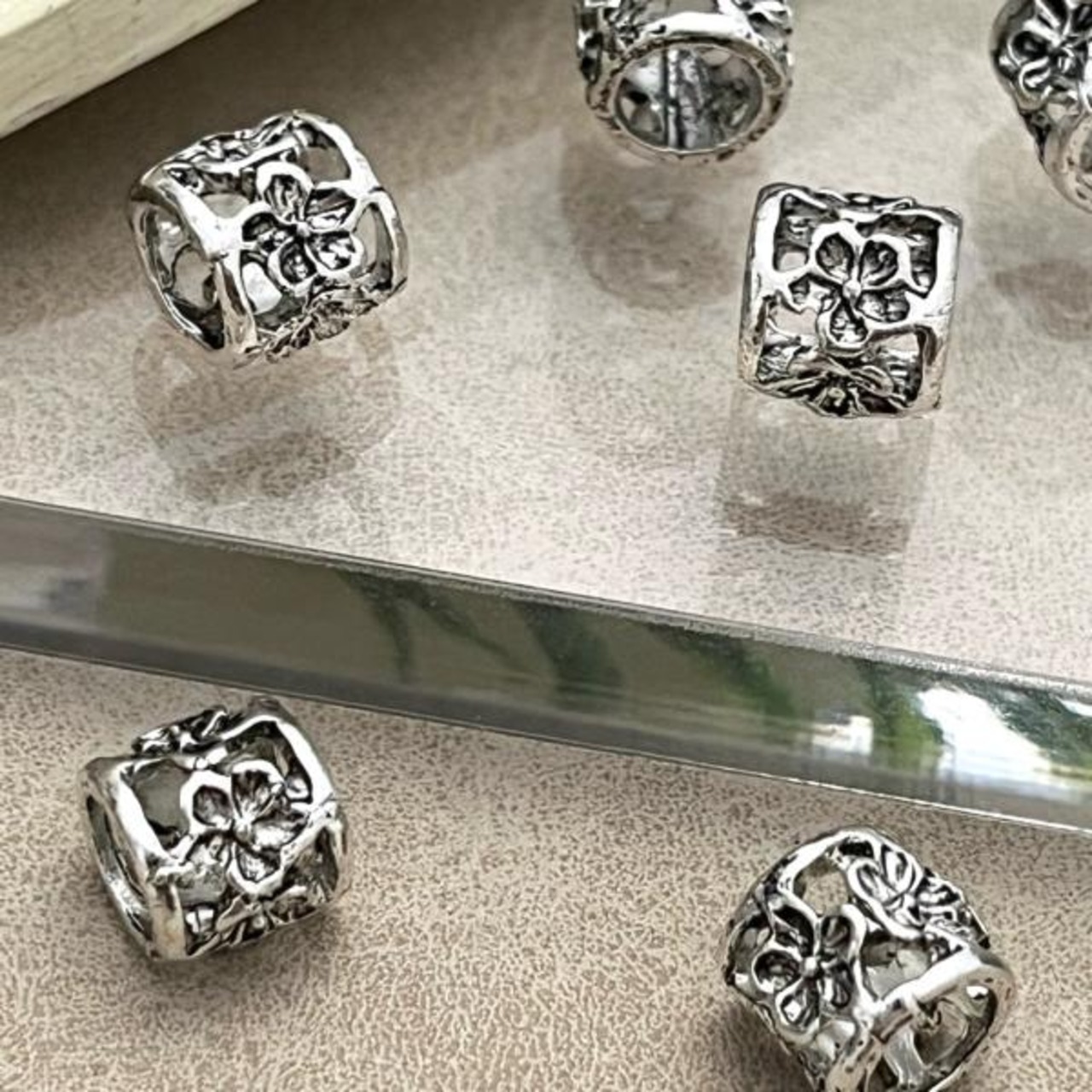 【2個】プルメリア空枠メタルビーズ/花/フラワー/ハワイ/スペーサー/チベット