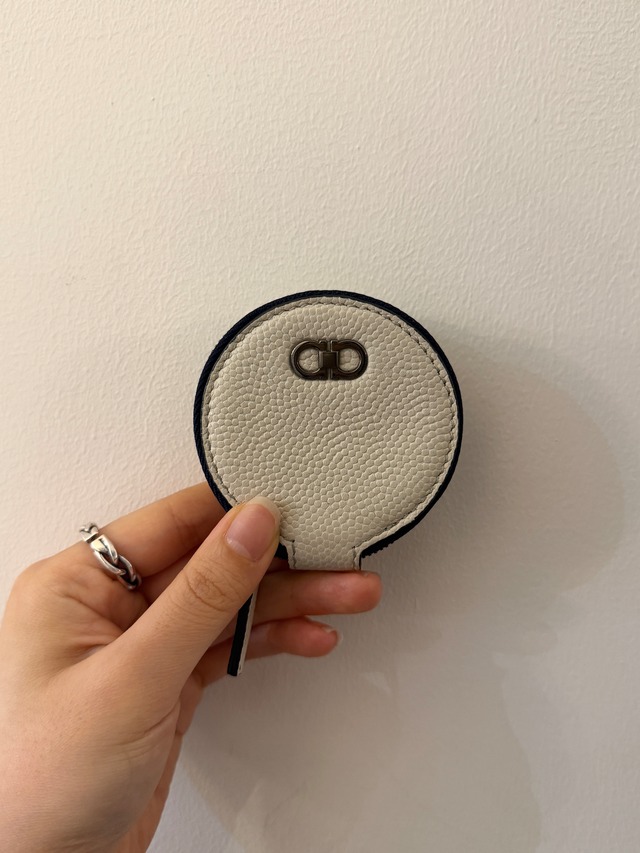 Salvatore Ferragamo / vintage Gantini bi color coin case.(o)