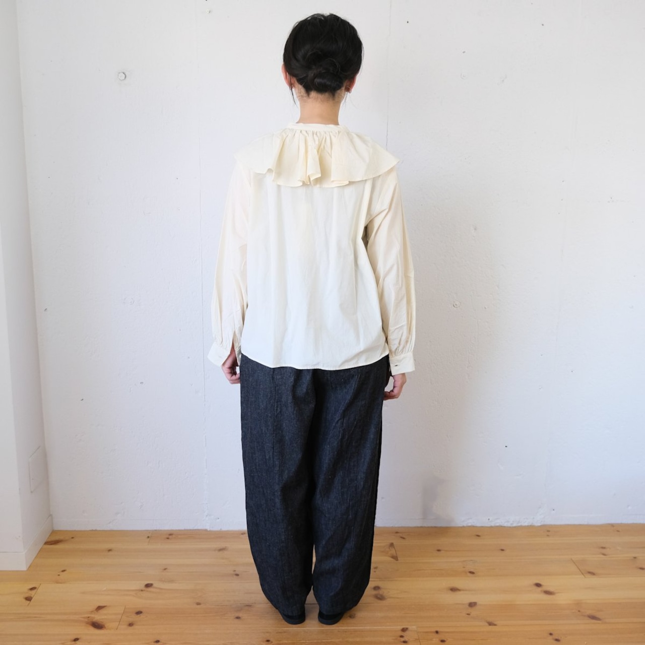 ROBE de PEAU(ローブデポー) ラッフルカラーブラウス