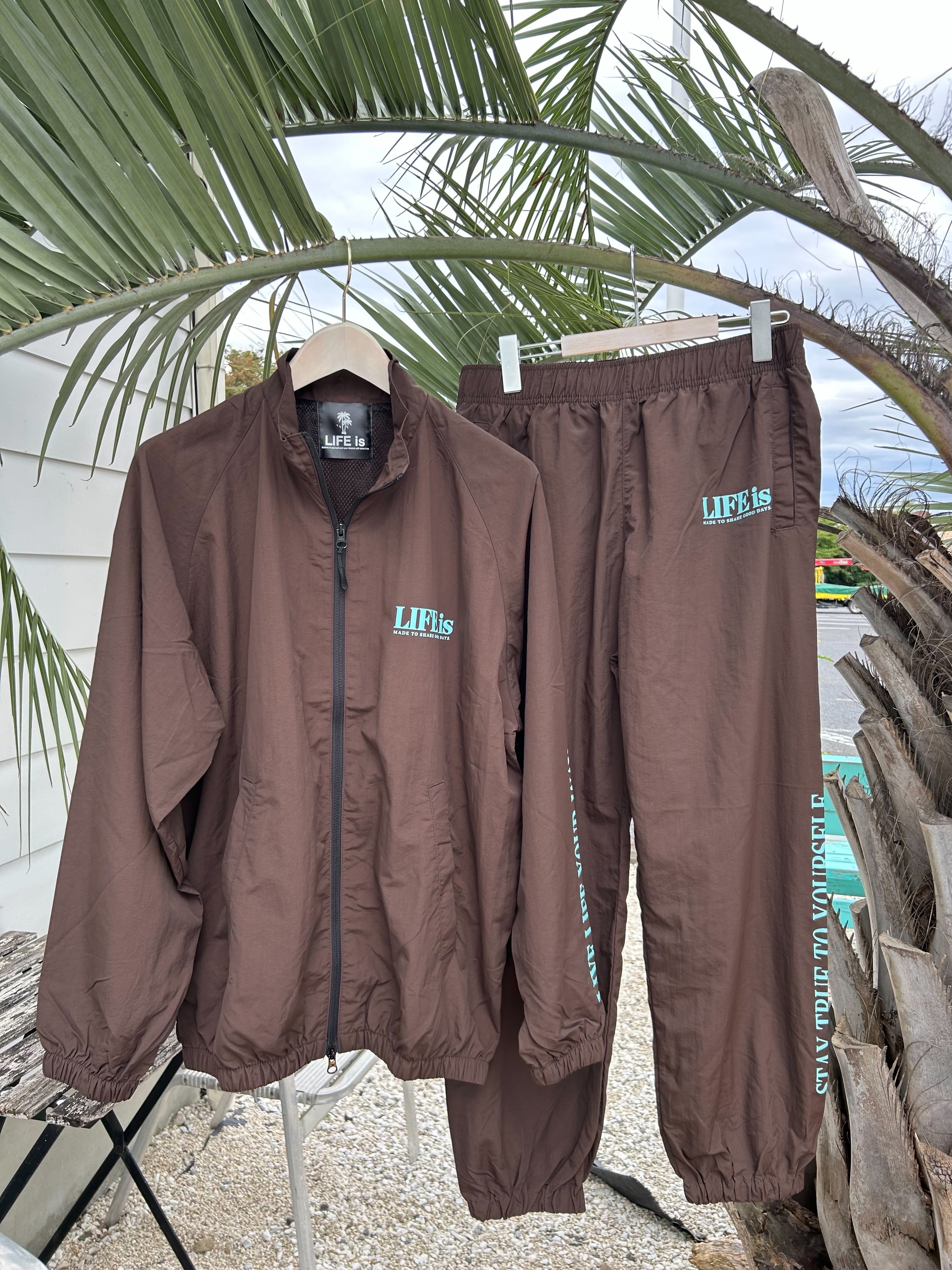 LIFEis 9th anniversary ナイロンセットアップジャケット ￥12,000(13,200)