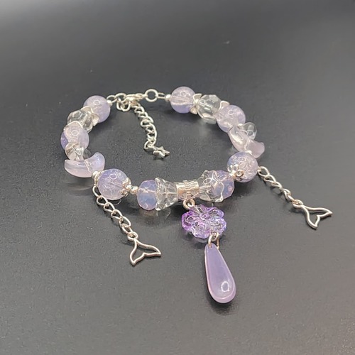 紫陽花のように咲く、ラベンダーカラーの上品ブレスレット(No.02)の画像