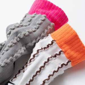 TRICOTÉ / CABLE STRIPE SOCKS