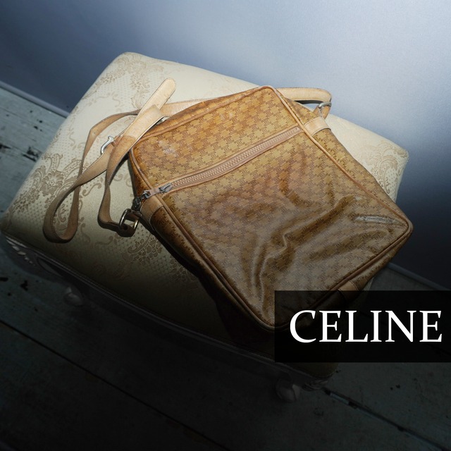 CELINE セリーヌ ショルダーバッグ ベージュ - 4501825F0036 CELINE】セリーヌ トリオンフ柄スクエアショルダーバッグ