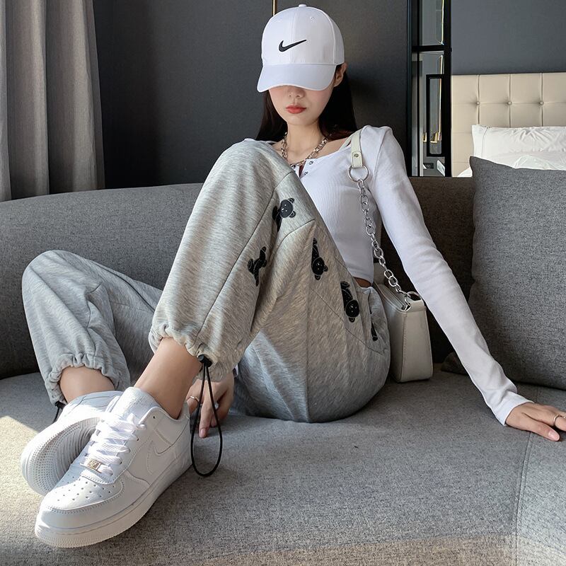 【新作】【送料無料】 女性用スポーツパンツ 2021 春と秋の新作、ゆったりと多用途のレギンスファッショントレンドハーレムカジュアルパンツ 0323740828847